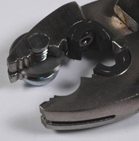 Closeup of JAWS glass rod cutting tool